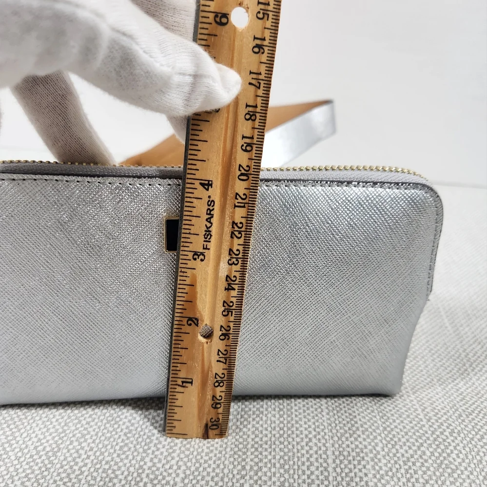 Kate spade L/XL silver leather adjustable belt bag